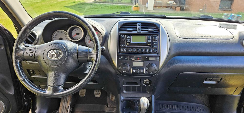 Toyota RAV4 2gen 2005r