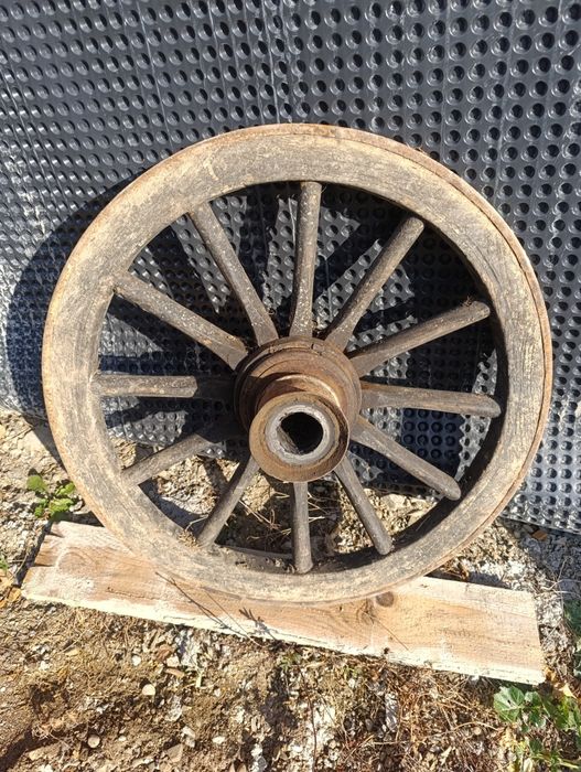 Koło koła drewniane do wozu wóz konny drewniany