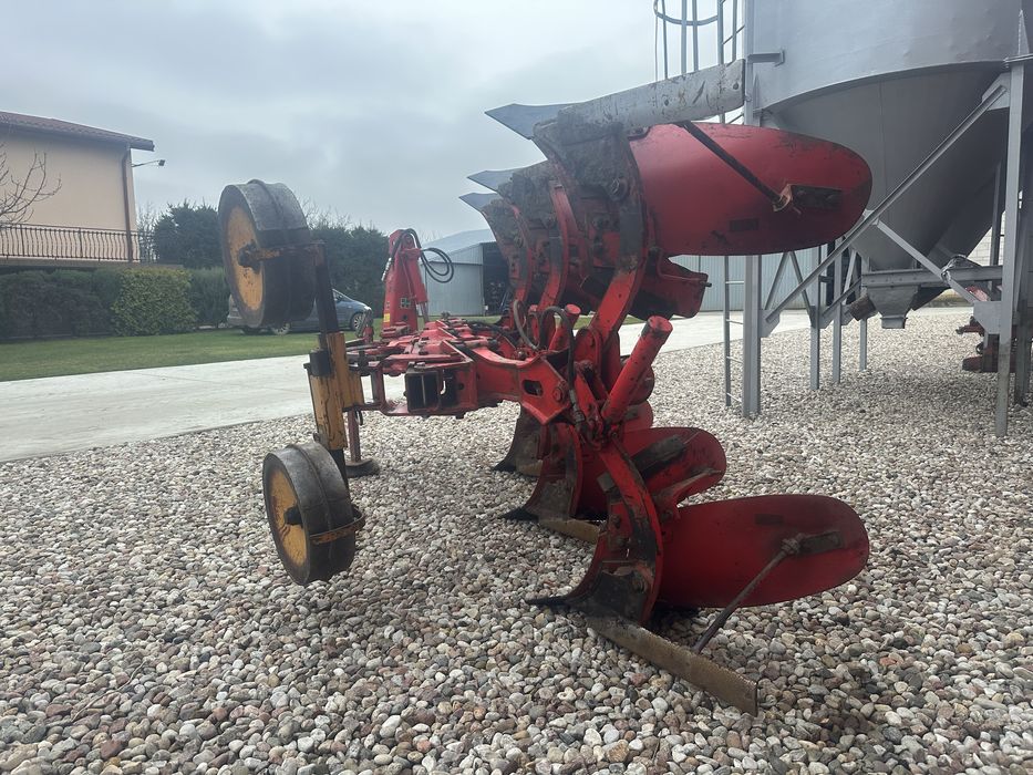 Pług obrotowy Pottinger Servo Nova 3 90-150cm