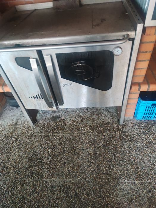 Fogão a lenha pouco uso