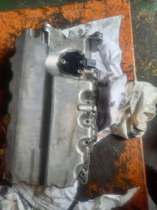 Miska olejowa VW 2.0 tdi Golf VII  kompletna