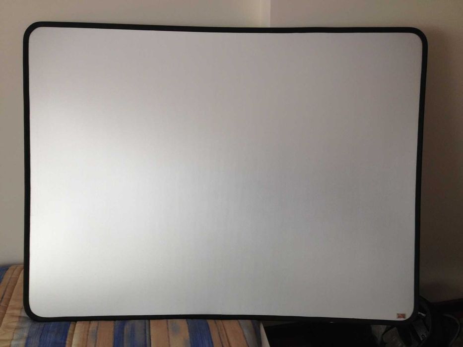 Ecrã para projeção de imagens - Lusoscreen (Preço original loja 450€)