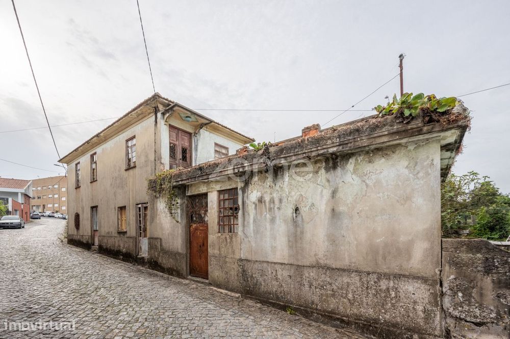 Moradia Independente com projeto aprovado para Venda em Coronado