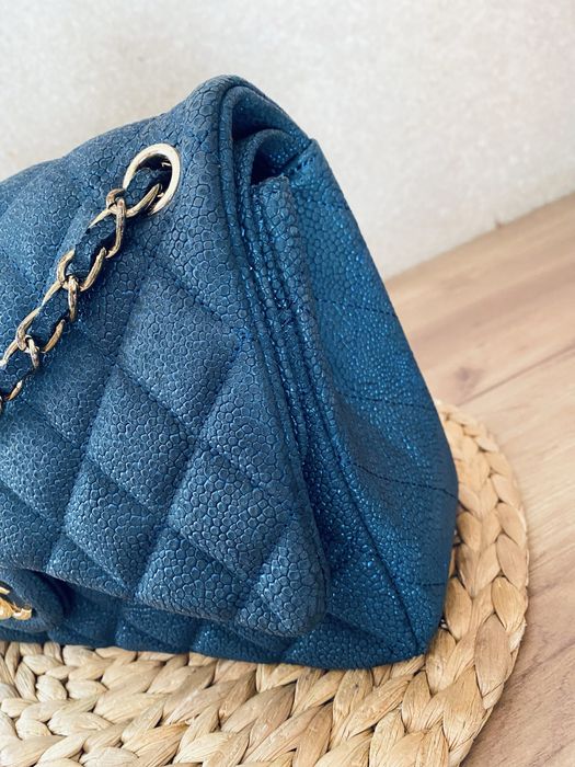 Сумка Шанель ікра  CHANEL Classic Double Flap Bag — Blue Iridescent