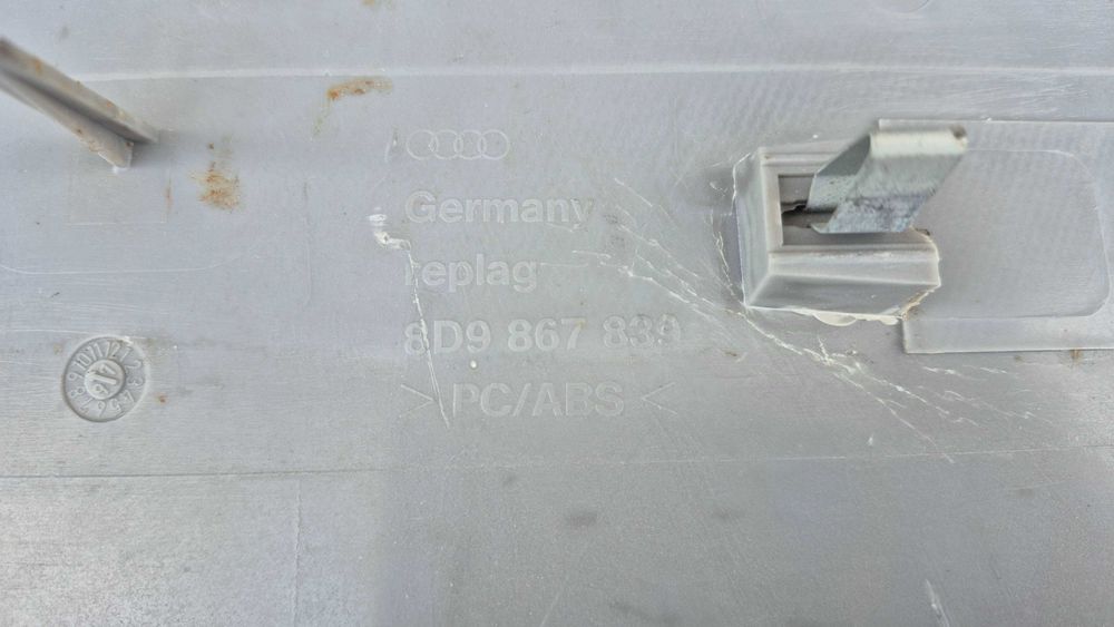 AUDI A4 B5 (8D)- Pilares D completos MALA CARRINHA de 1996 até 2001