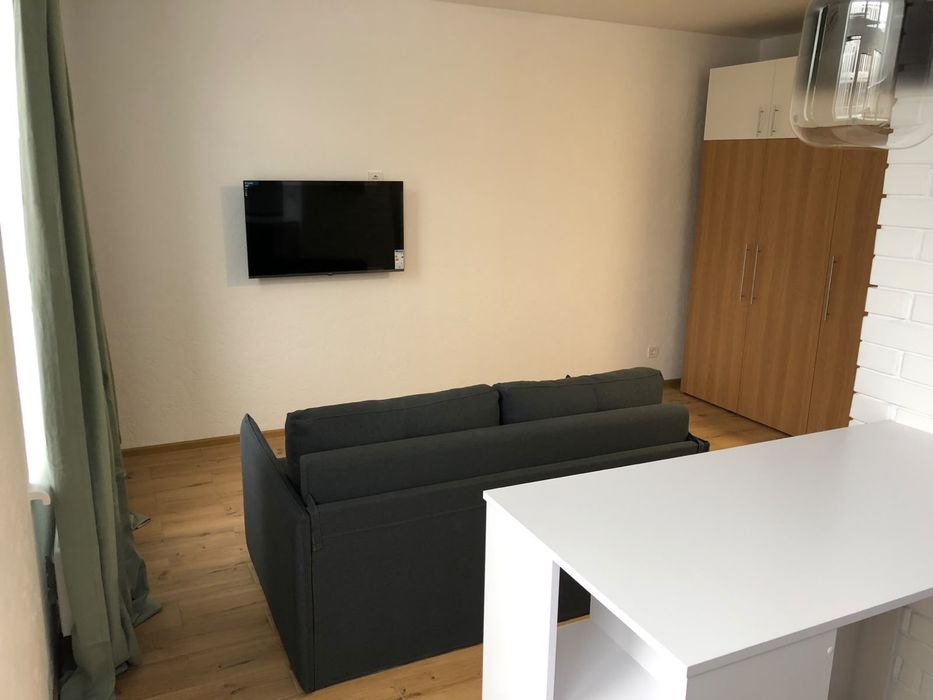Продаж 1 кімнатноі квартири  Петропавлівська Борщагівка, вул Садова 51-Б
