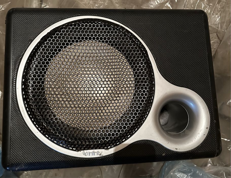 Сабуфер  Infinity Ref