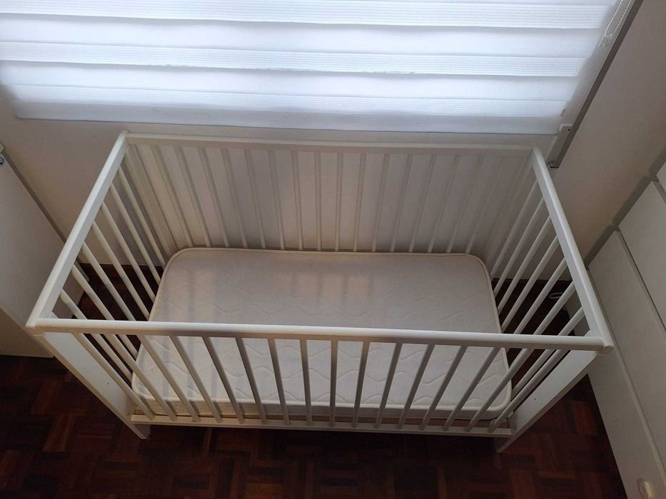 Berço/cama evolutivo com colchão
