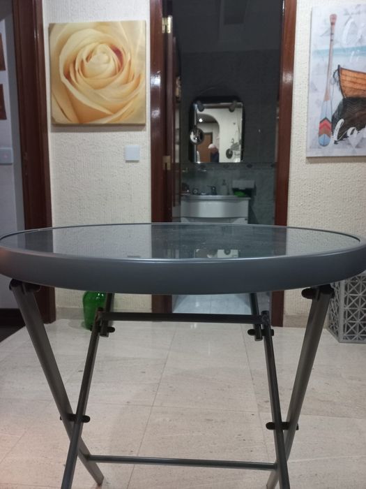 Mesa dobrável marca Naterial