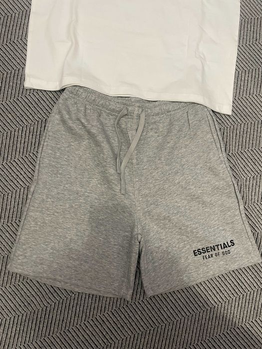 Essentials Roupa