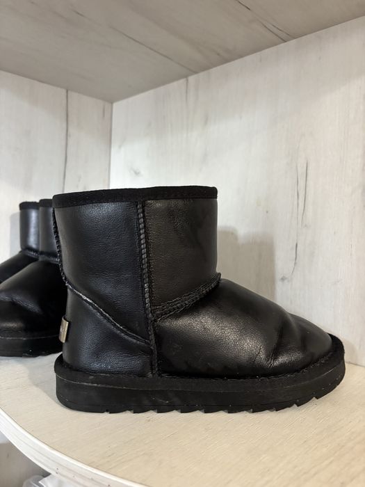 Продам уги два розміра