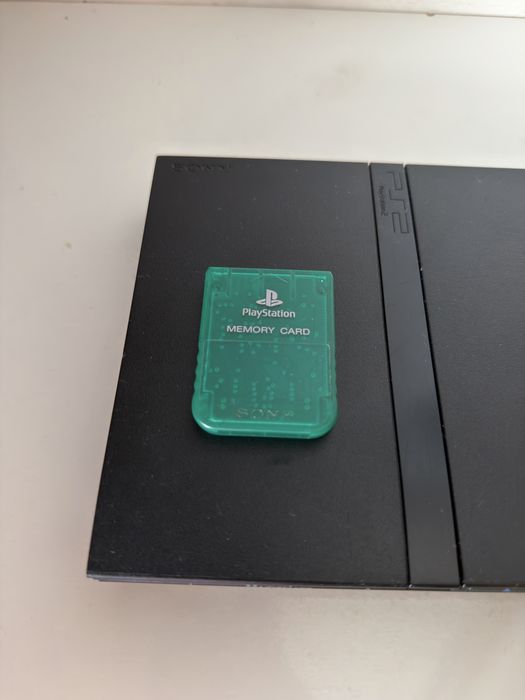 Consola PlayStation 2 Slim | Pacote Completo c/ 2 Comandos Originais + Memory Card | Pronta a Jogar