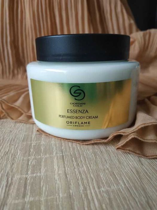 Perfumowany krem do ciała Giordani Gold Essenza 250ml nowy