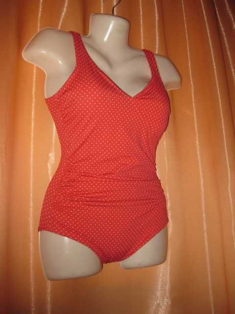 зручний суцільний закритий купальник 8UK маленький розмір з пуш-ап