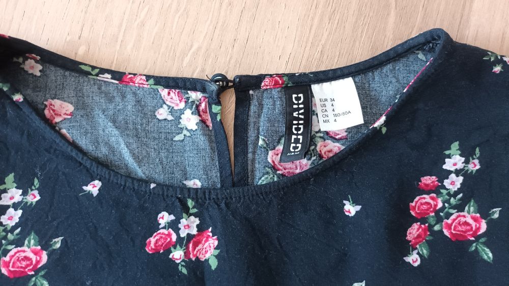 Sukienka czarna kwiaty H&M XS