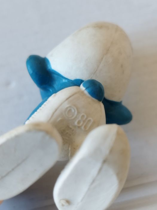 Smurf da Schleich com um Coração.

Smurf "Um Coração para as Crianças"