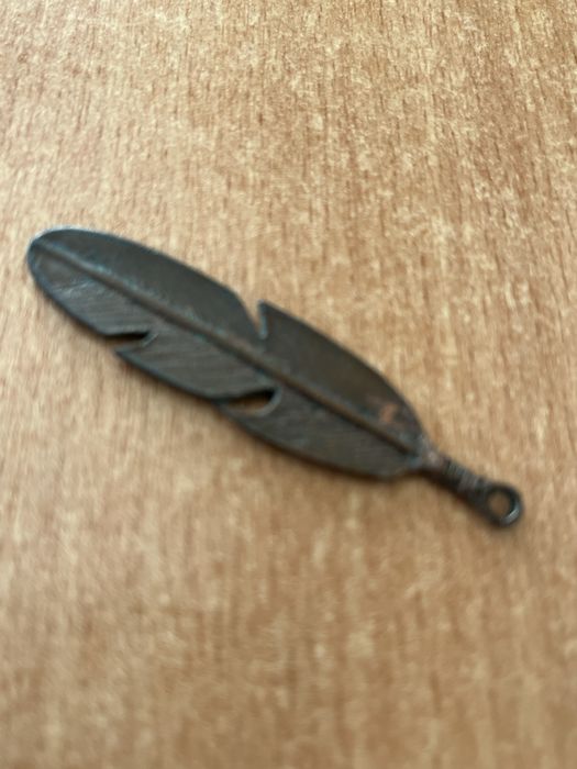 Zawieszka wisiorek pióro orła 7 cm