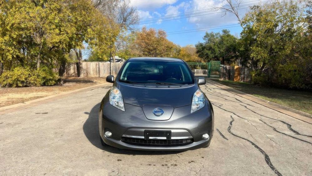 Nissan LEAF SL      2015