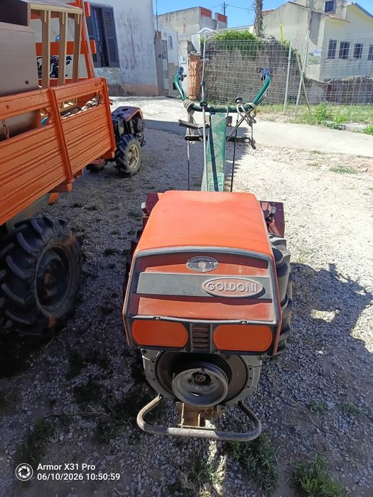 Goldoni de 14 cv com arranque elétrico.