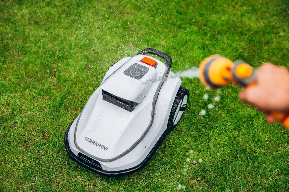Robot koszący Kosiarka TerraMow V600 600m2 bez kabla MODEL 2026r.