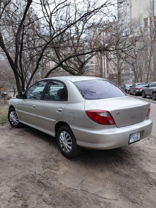 KIA RIO avtomat 2001
