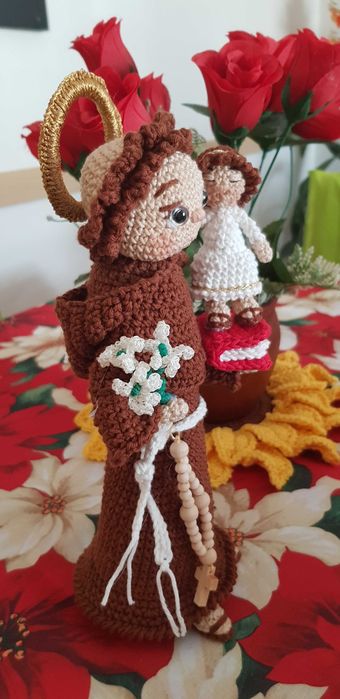 Santo António Amigurumi (Crochet)