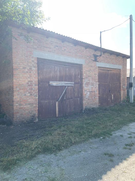 Продам гаражі, центр