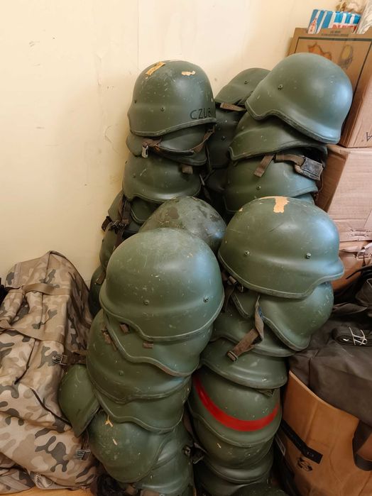 Wojskowy hełm zielony 2OTW WZ.2005 DO RENOWACJI + pokrowiec