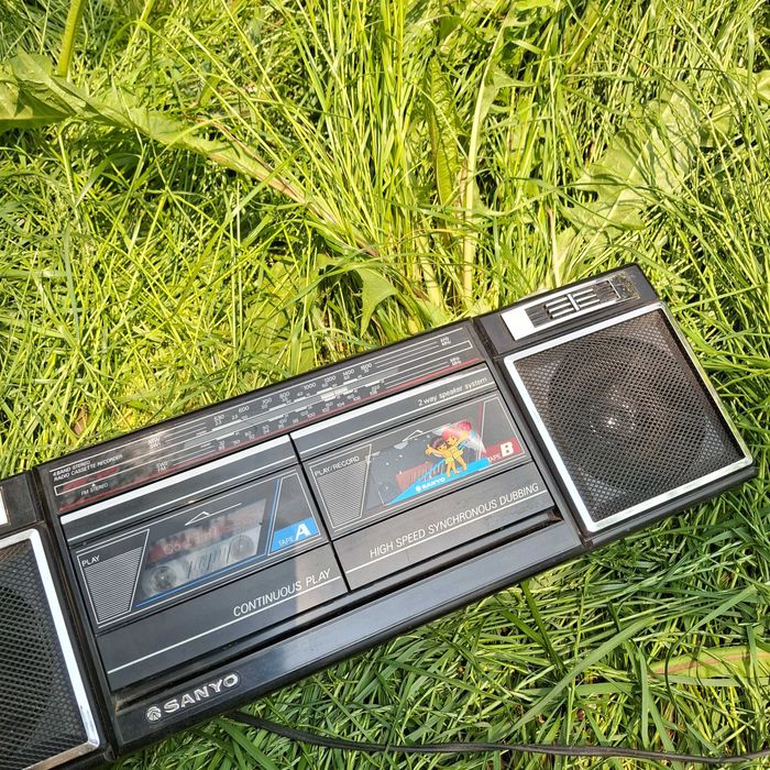 Японский магнитофон  Sanyo, кассетный,  магнитола 2 кассеты