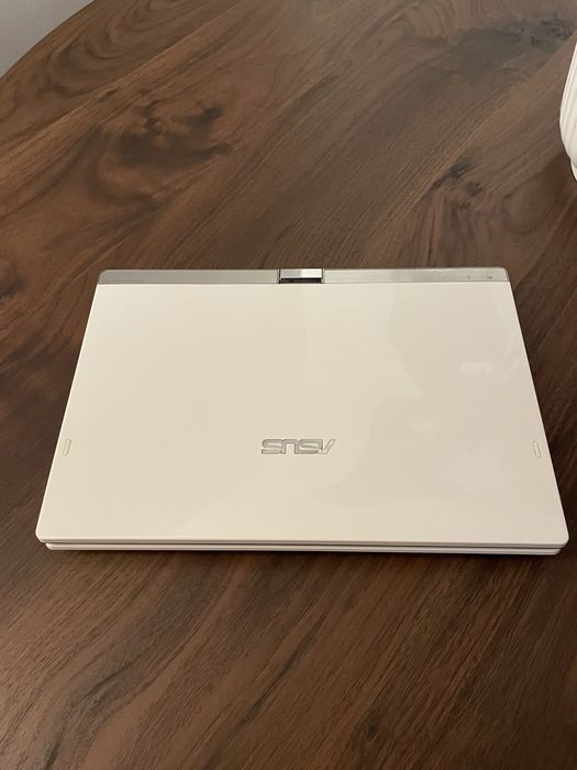 Vendo Asus eee PC Touch Series