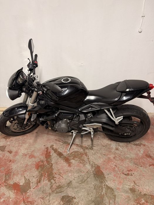Vendo Triumph Street Triple S660