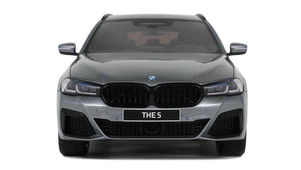 1:18 GT Spirit BMW 530E XDrive M Sport Touring 2023 greymetallic GT485