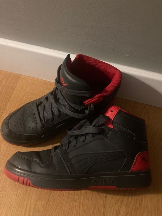 Sneakersy Puma wysokie czarno-czerwone 38,5