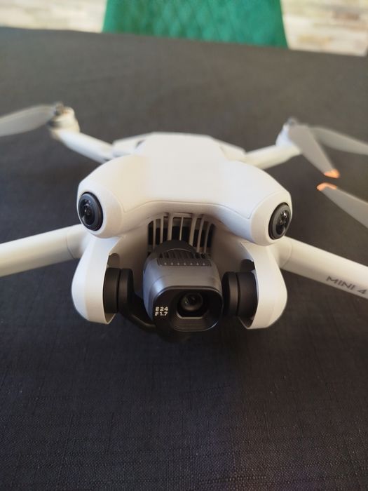 Dron Dji mini 4 pro