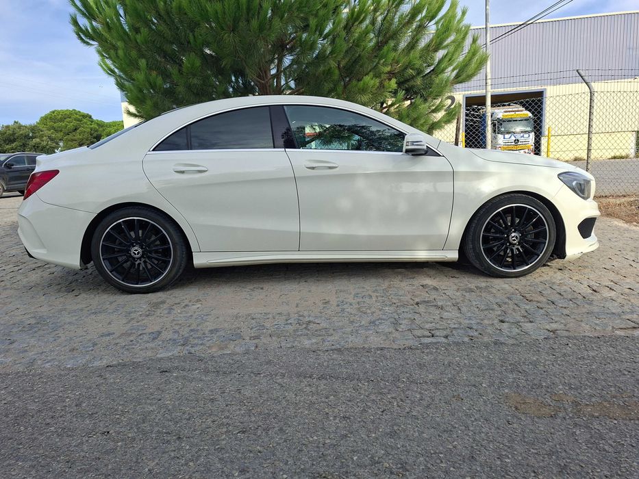 Mercedes-Benz CLA 200 AMG Coupé | Automático | 2016