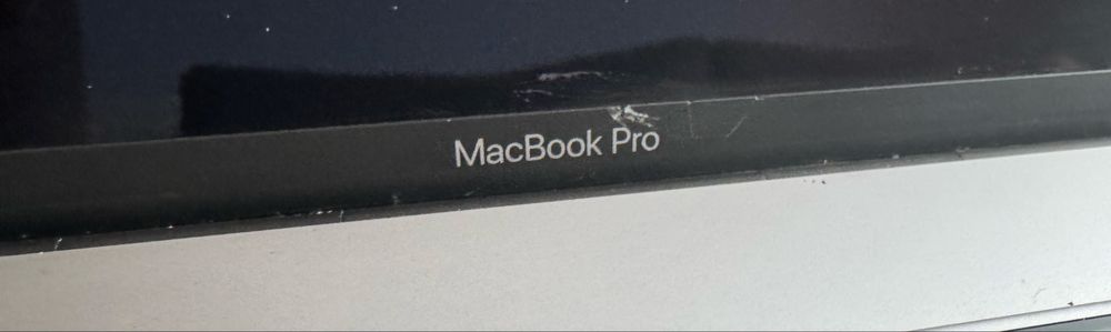 MacBook Pro 15 2017 i7/16GB/512GB uszkodzony LCD