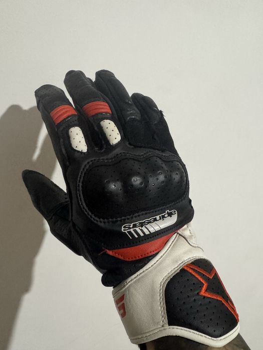 Ixon , alpinestars, hjc