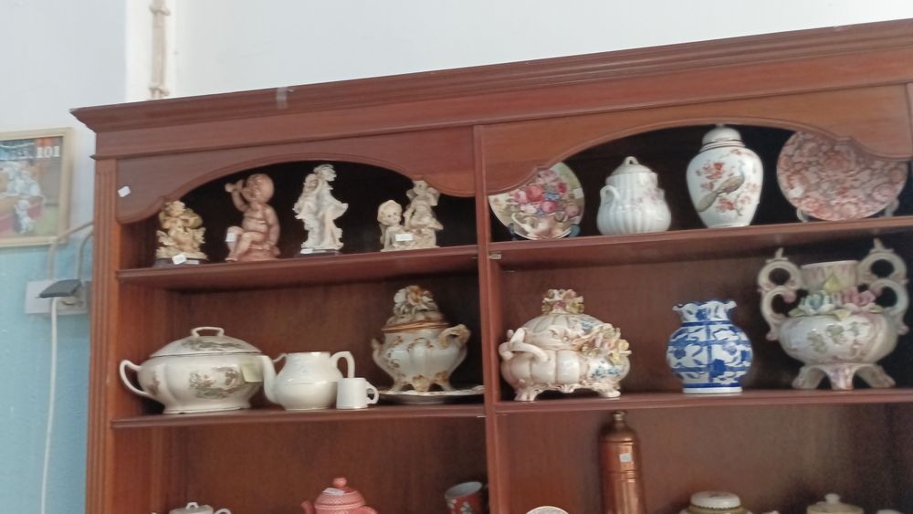 Móvel de sala madeira em bom estado