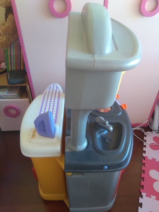 COZINHA DE BRINCAR Little Tikes, em ótimo estado