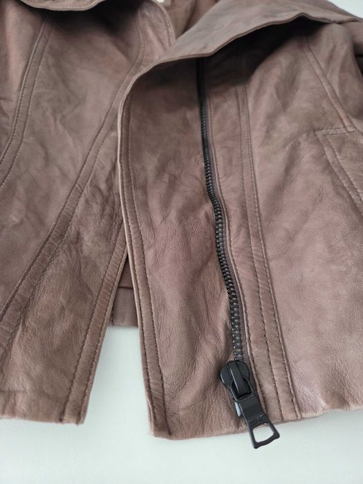Kurtka skórzana Esprit kolor taupe rozmiar 34