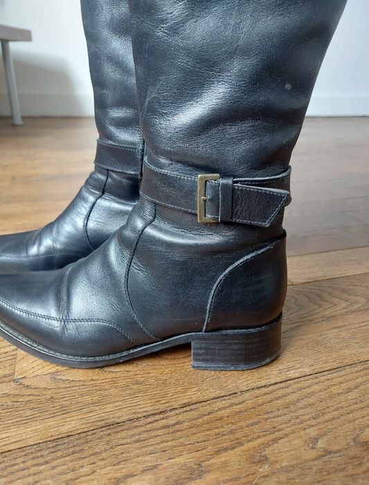 Botas altas, de couro legítimo, preta. Estilo Montaria.