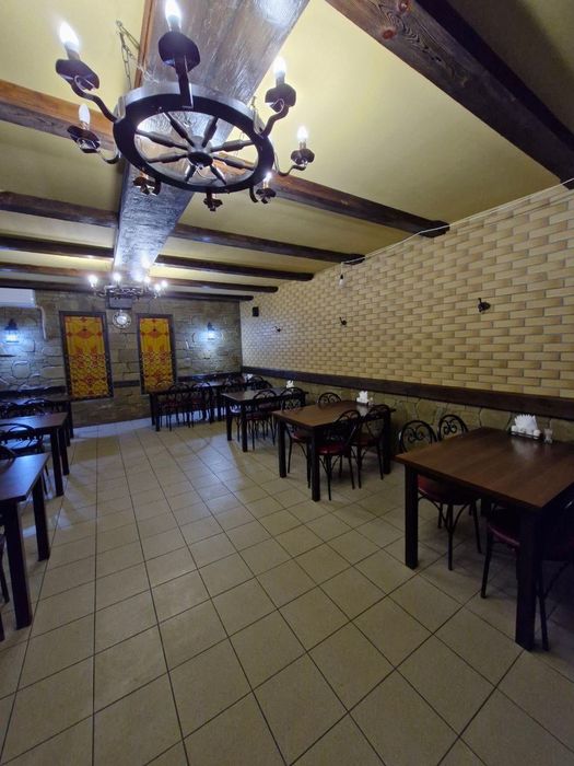 Приміщення по вул. Монастирська ( готовий бізнес)