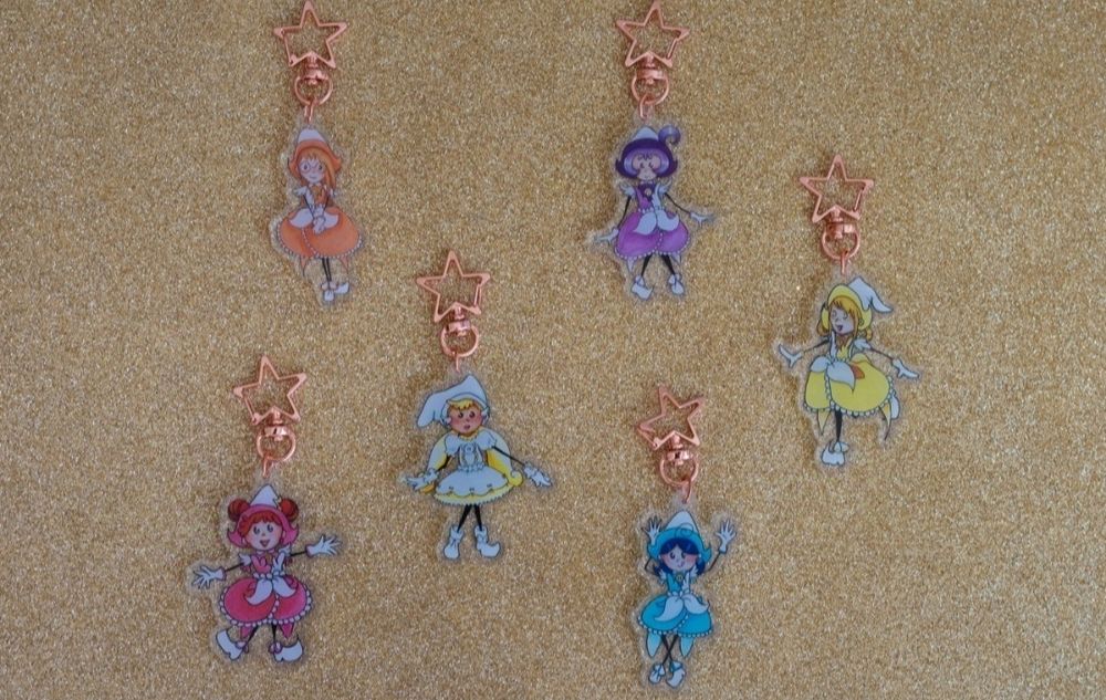 Porta-chaves/charm acrílico bruxa mágica Doremi (preço por unidade)
