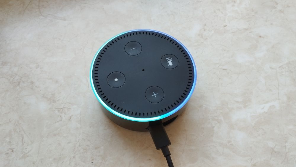 Розумна колонка Amazon Echo Dot 2