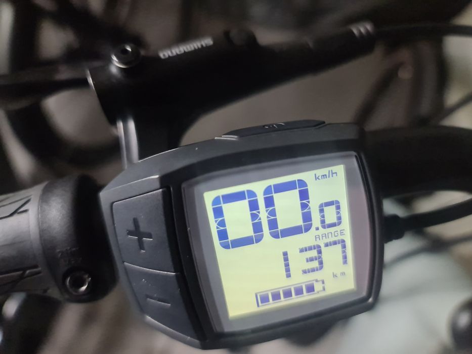 rower elektryczny  Cube Hybrid 800km