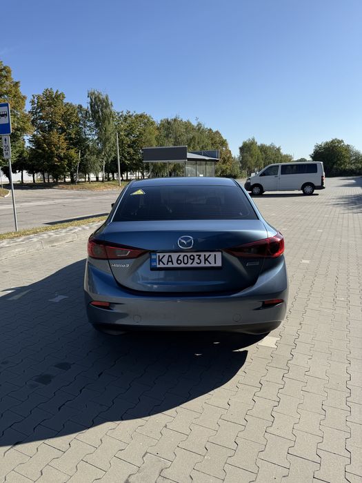 Продам Mazda 3 2015