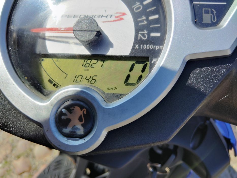 Peugeot Speedfight4i3 owiewki lampy lagi koła śilnik elektryka licznik