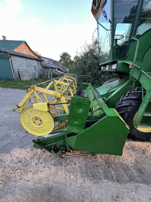Свіжо привезений John Deere 965