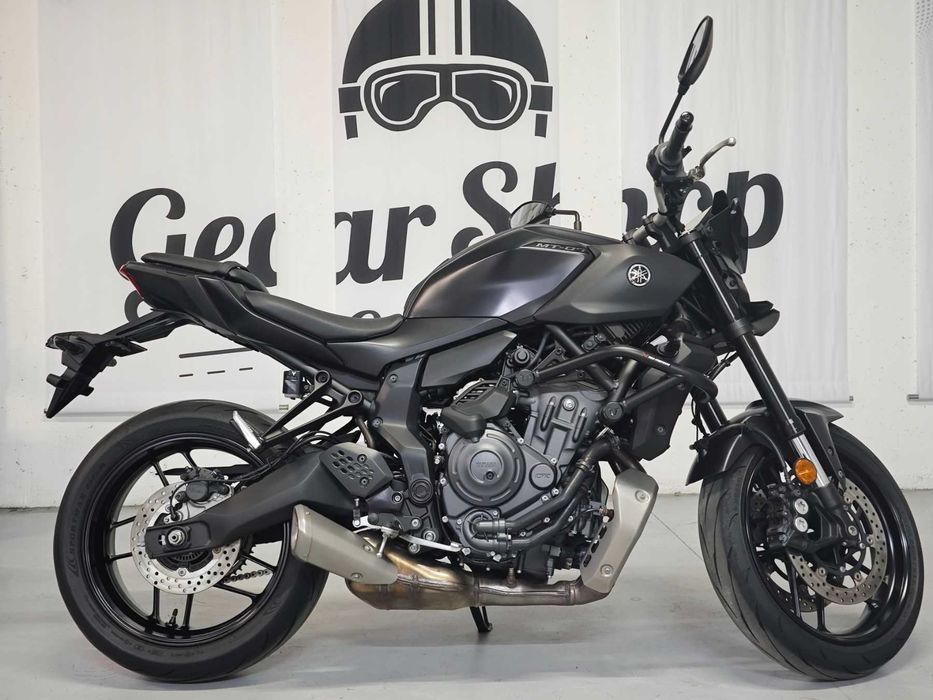 Продаємо офіційний мотоцикл Yamaha МТ-07 Y-AMT (роботизована КПП), 2025 року випуску.