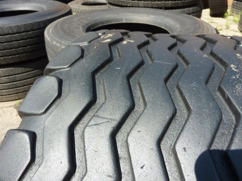 Opona używana rolnicza 15.0/55-17 ; 15.5/55R17 BKT AW705; 300zł W3497